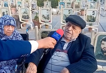آغاز سال نو و حس و حال مردم در کنار مزار شهدای اصفهان