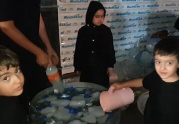 میزبانی دستان کوچک از گام های بزرگ طریق المهدی(عج)
