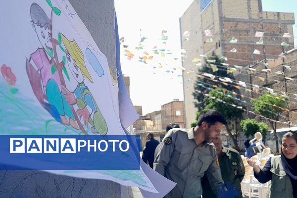 مراسم روز زمین پاک در دبستان دخترانه معراج ناحیه۲ بهارستان