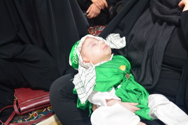 شیرخوارگان عهد سربازی امام‌زمان را در مصلی نسیم‌شهر بستند