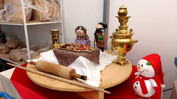 نمایشگاه یلدا در سایه‌سار چنار کهن لاهیجان تبریز گشایش یافت