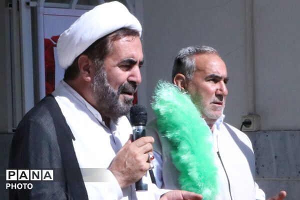 مراسم هفته دفاع مقدس با شروع سال تحصیلی جدید در بهارستان‌دو
