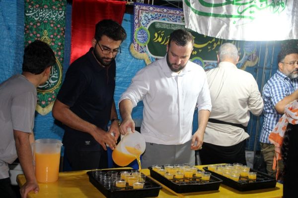 جشن و مهمانی کیلومتری عیدغدیرخم در بندرعباس