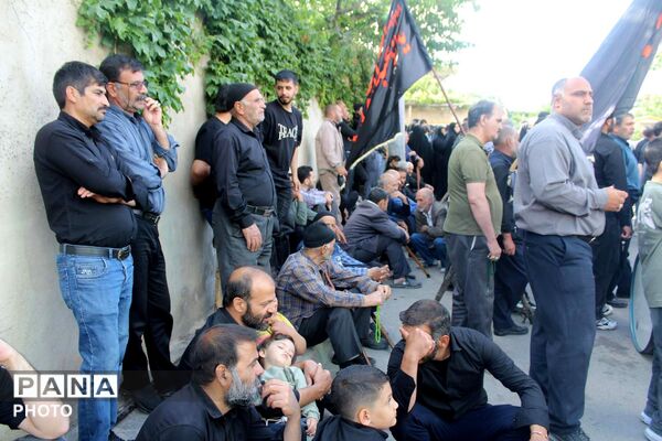 خاکسپاری دو شهید جنگ سوم در گلزار شهدای روستای فردو