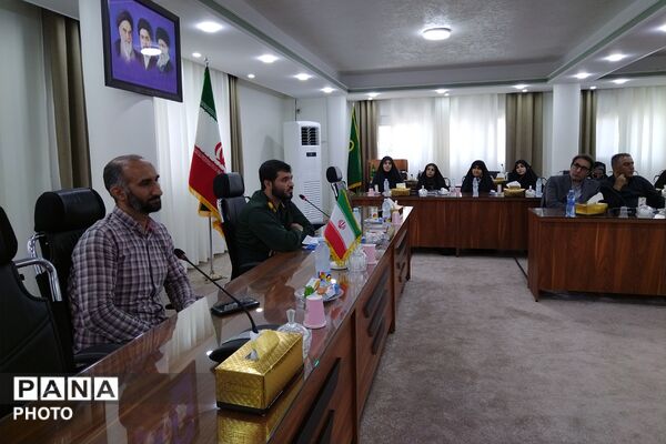نشست بصیرتی هفته دفاع مقدس در چهاردانگه