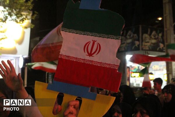 نماز استغاثه به امام زمان؛در کنار شهید گمنام