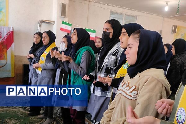 جشن و مولودی خوانی برای میلاد عدل گستر در آموزشگاه صنف پوشاک دو