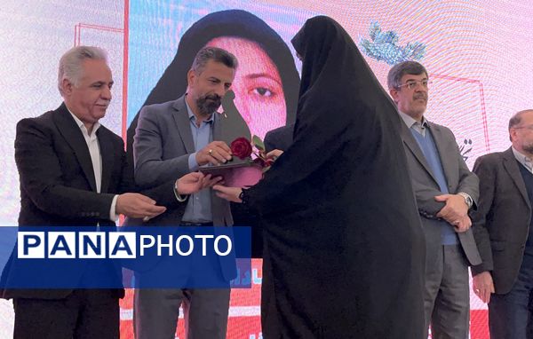 سومین همایش جایزه سال حمیدرضا کلانتریان