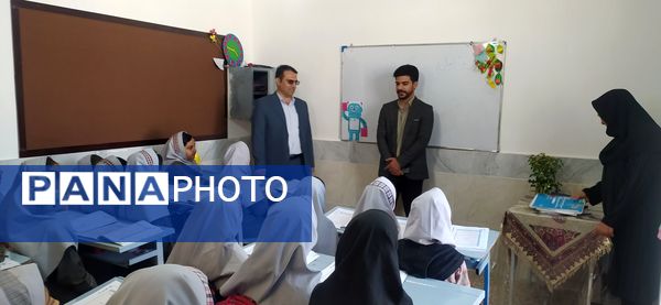 بازدید مسئولین آموزش و پرورش از دبستان دخترانه شهید نجفی فدافن
