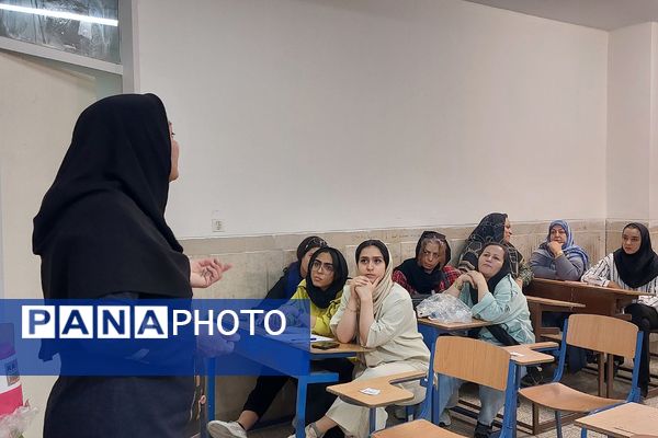 برگزاری همایش انتخاب رشته کنکور سراسری در مدرسه شهید راستی پردیس 