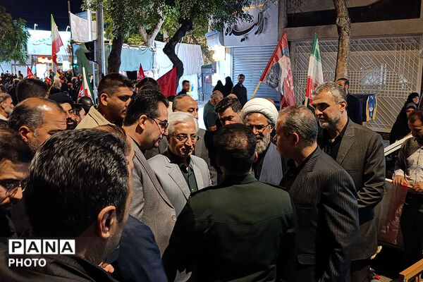 محفل انس با قرآن دانش‌آموزی در بزرگداشت مقام رهبر شهید در بجنورد
