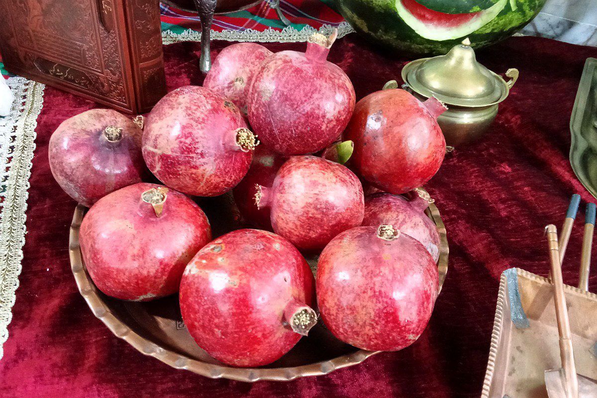 از سنت تا خلاقیت، برگزاری نمایشگاه صنایع دستی یلدا در دبیرستان توحید یک