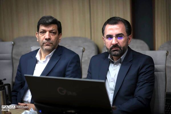 مراسم تجلیل از قهرمانان والیبال دانش‌آموزی ایران