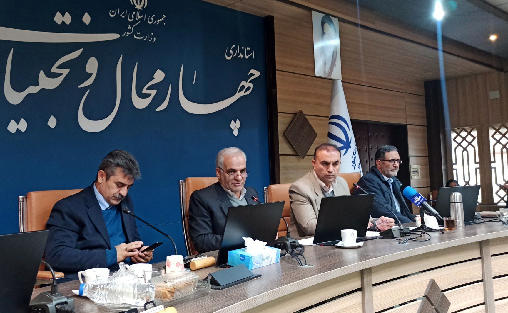 جلسه شورای آموزش و پرورش در استانداری استان چهارمحال وبختیاری