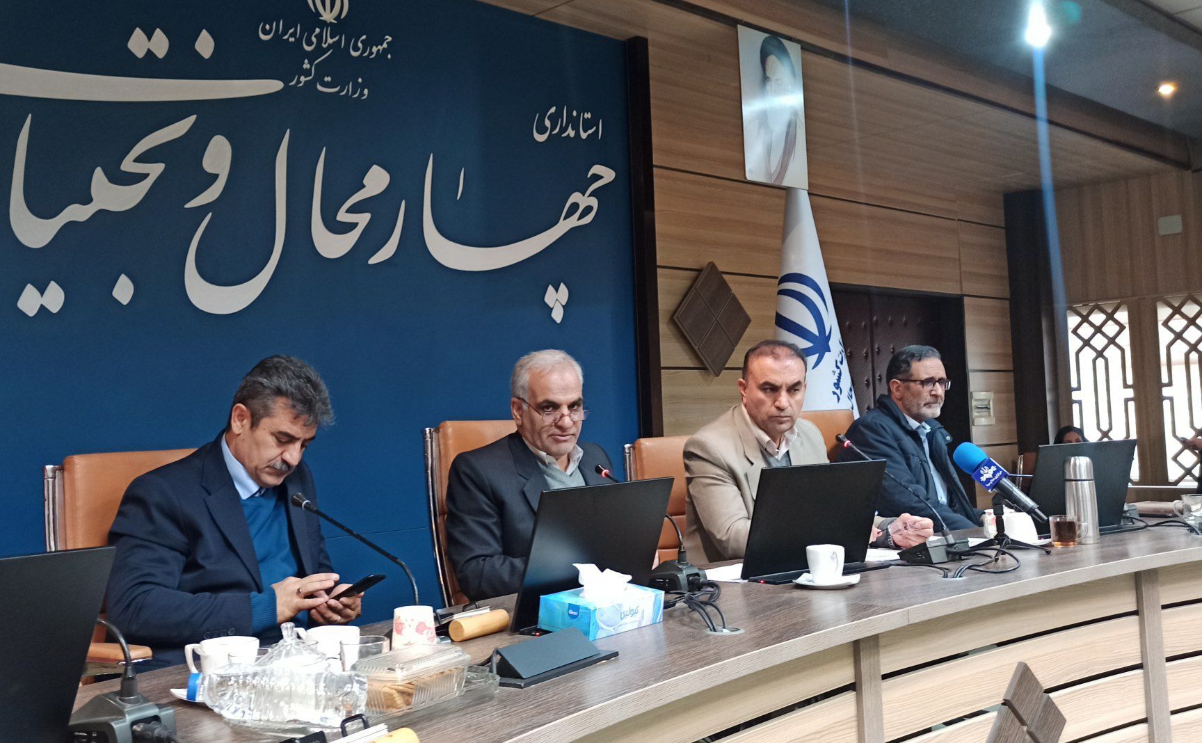 جلسه شورای آموزش و پرورش در استانداری استان چهارمحال وبختیاری