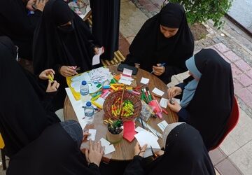 طلوعِ همدلی در خرم‌آباد؛ دختران انقلابی، پیام فرهنگ را به دلِ شهر بردند