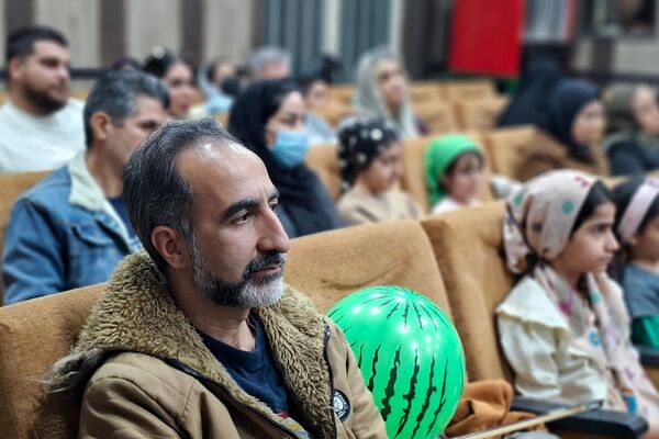 یلدا با نخستین جشنواره‌ هنرهای آوایی کانون ملائک در قرچک
