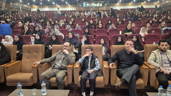 همایش طلایه‌داران دانش و بینش منطقه ۱۶
