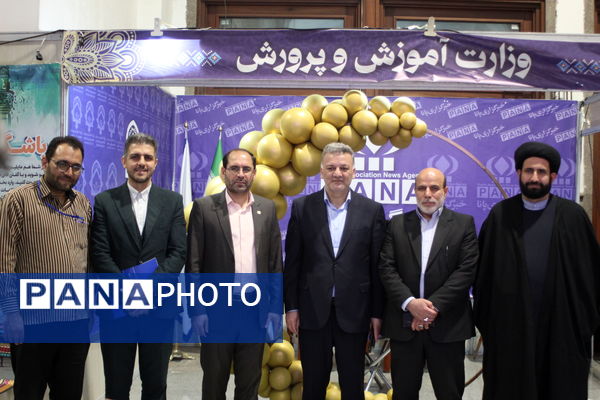  حال هوای غرفه وزارت آموزش و پرورش در سی و دومین نمایشگاه بین‌المللی قرآن کریم 