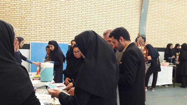 برپایی بازارچه مدرسه‌ای در مجتمع عشایری امید انقلاب