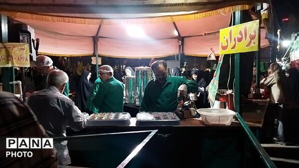 چایخانه هیئت الزهرا در نود و چهارمین شب از اجتماعات مردمی  