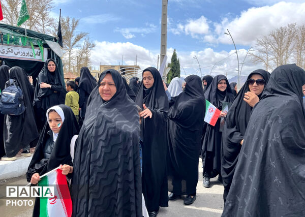 حضور گسترده فرهنگیان شهرستان خاتم در راهپیمایی روز قدس