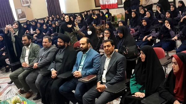 افتتاح طرح «مصباح‌الهدی و امام‌شناسی» در منطقه ۱۰ با حضور مسئولان فرهنگی و آموزشی