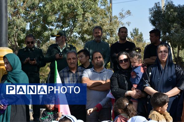 تجلی اقتدار مردم بهارستان در راهپیمایی ۱۳ آبان