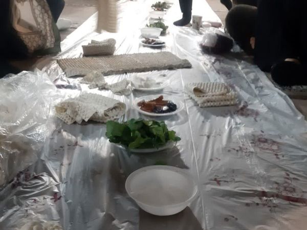 مراسم اعتکاف دانش‌آموزی در مسجد ۷۲ تن