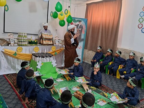 جشن قرآن در دبستان حاج محمد عجب شیر 