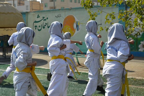 برگزاری المپیاد ورزشی درون مدرسه‌ای در بهارستان‌دو