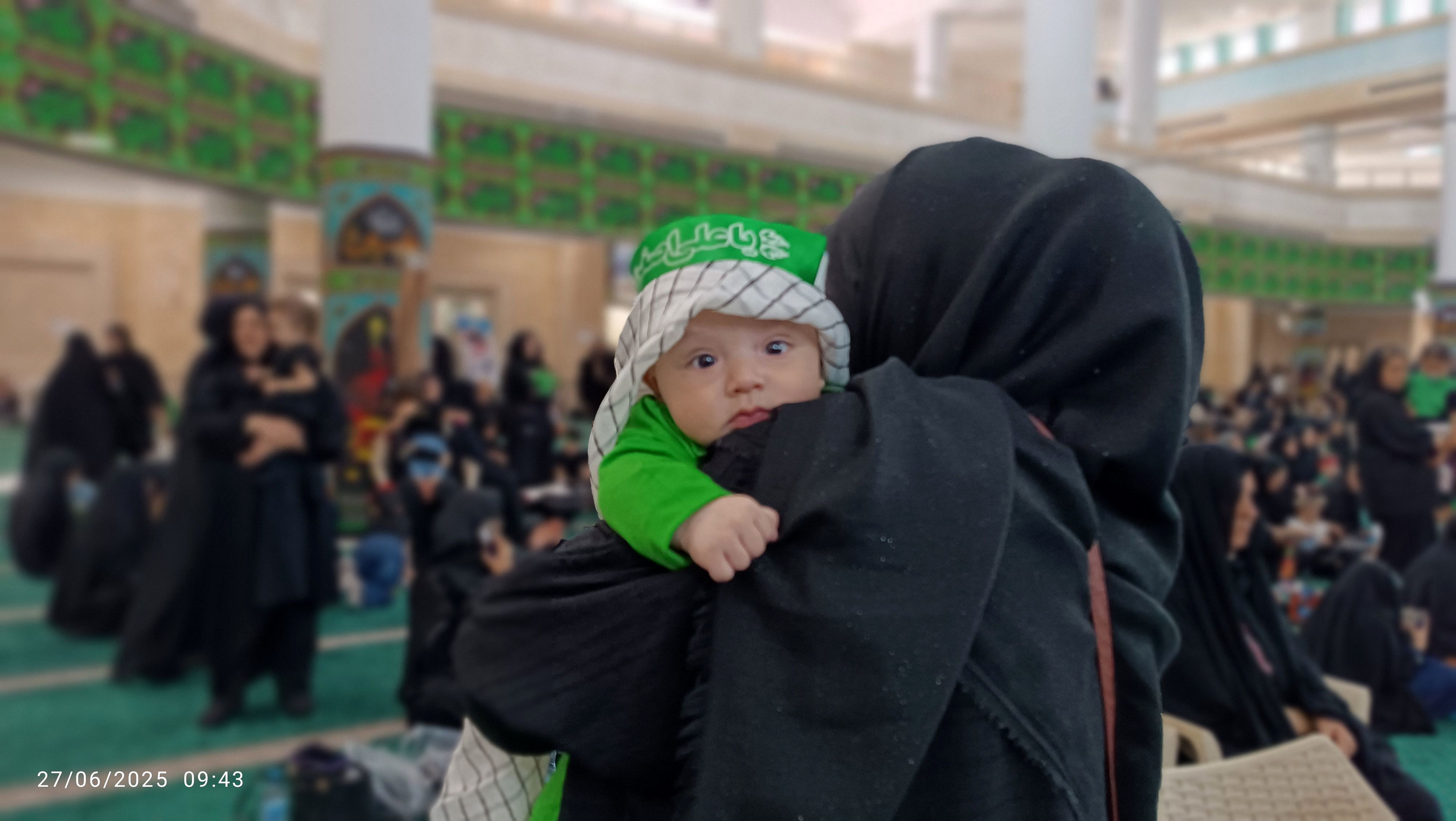 زمزمه‌های «یا علی‌اصغر(ع)» در مصلی زنجان طنین‌انداز شد