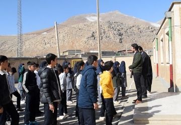 تجلیل از دانش‌آموزان تلاشگر و منتخب آموزشگاه آیت‌الله کاشانی