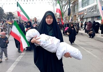راهپیمایی روز قدس همراه با تشییع پیکر شهید مجتبی پارسا روش