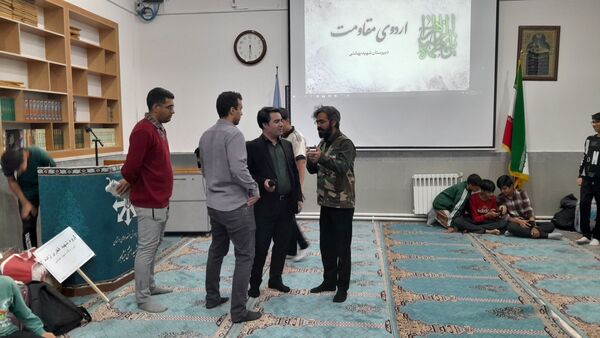 برپایی اردوی شبانه مقاومت در دبیرستان شهید بهشتی