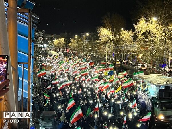 تجمع باشکوه مردم کرج برای مبارزه با دشمن آمریکا صهیونی
