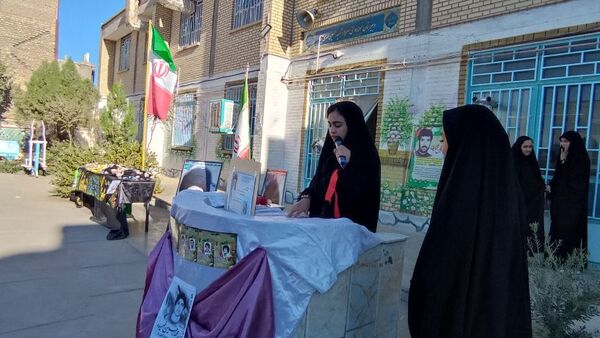 گرامیداشت روز بسیج دانش آموزی و عزاداری حضرت فاطمه(س) در خلیل آباد