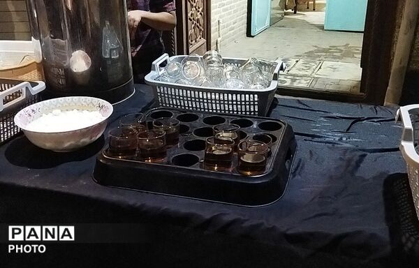 چایخانه حوزه علمیه گلشن آماده خدمت به سنگربان نیشابوری 