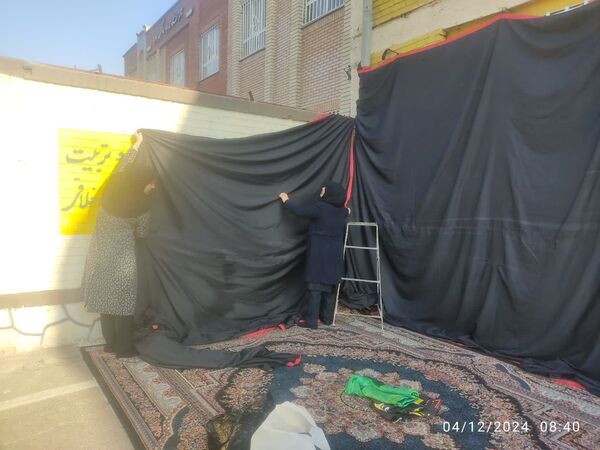 برپایی موکب شهادت حضرت فاطمه(س) در دبیرستان دخترانه نوید ناحیه ۵ مشهد