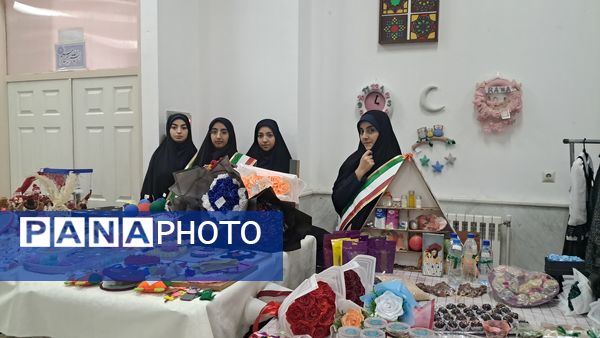 توزیع بسته‌های معیشتی به دانش‌آموزان مدارس ناحیه یک تبریز