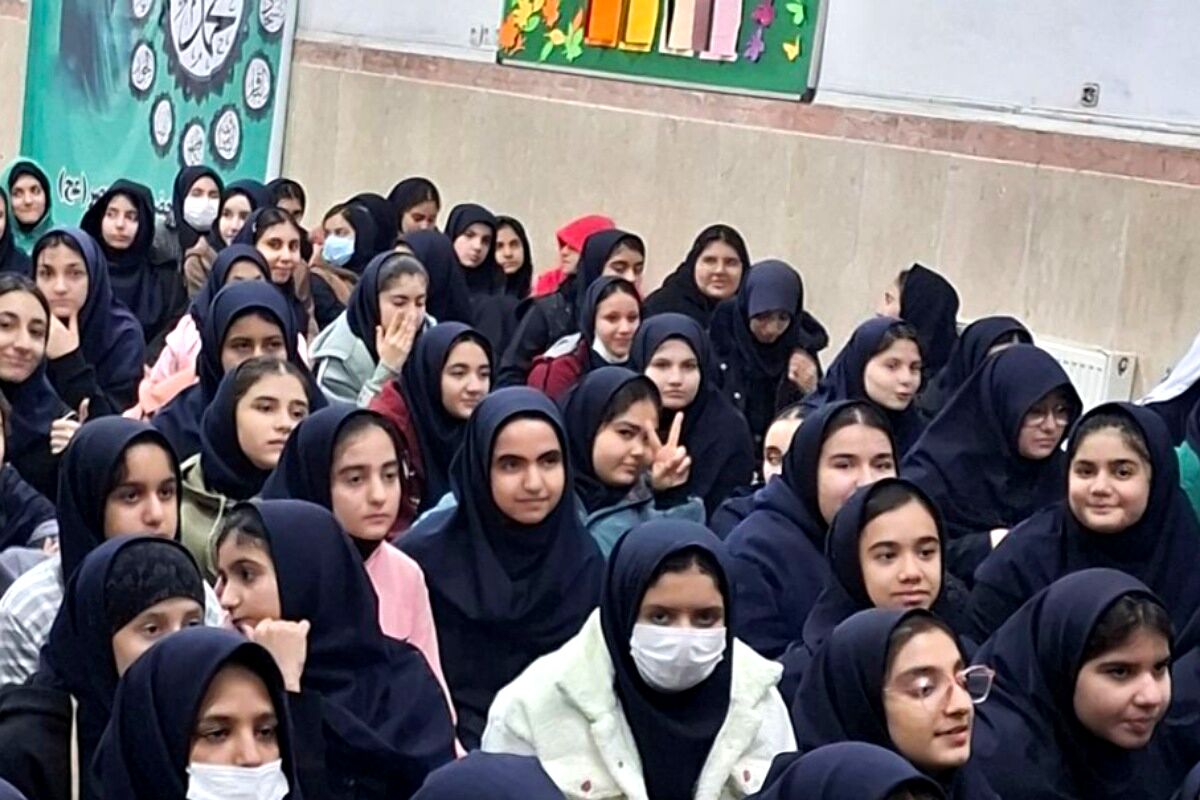 در سوگ مادرِ وفا