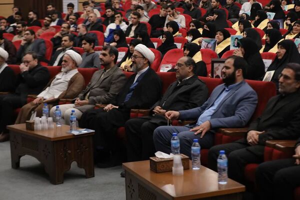 همایش تقدیر از مادران و همسران شهدا در دانشگاه قم