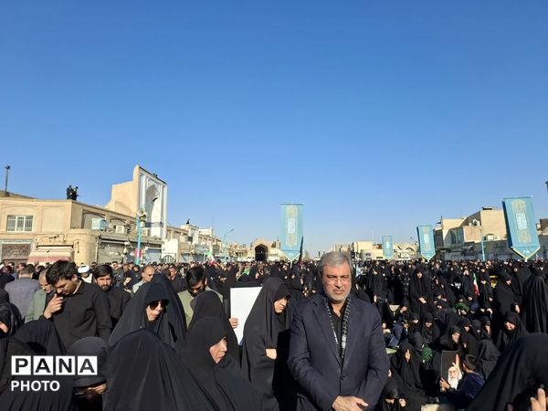 یزد، عزادار در سوگ پدر