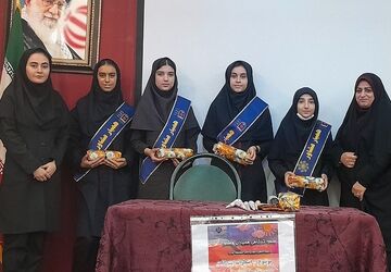 برگزاری جلسه همیاران مشاور در آموزشگاه راضیه شکرایی ناحیه دو شهرری 