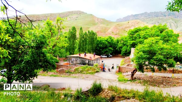 عملیات نصب سقف آموزشگاه های شهرستان مرزی کلات 