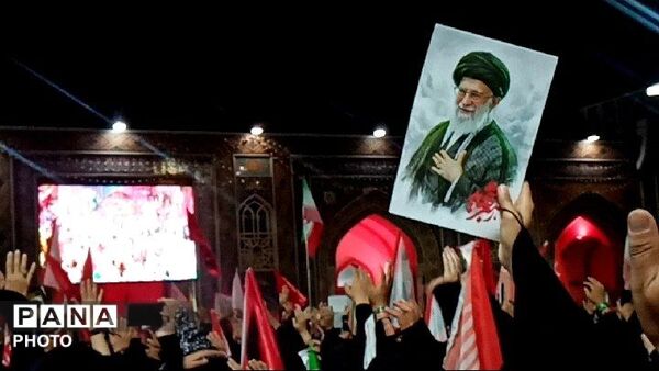 حماسه وفاداری در مشهد؛ حضور میلیونی مردم در بدرقه مقام معظم رهبری