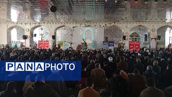 نماز جمعه این هفته شهرستان کاشمر با حضور پر رنگ مردم شهرستان کاشمر برگزار شد 