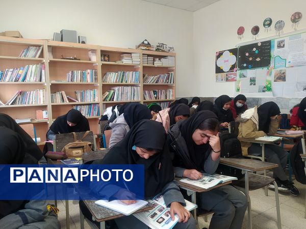 اجرای طرح مدادم در دبیرستان دخترانه امید 