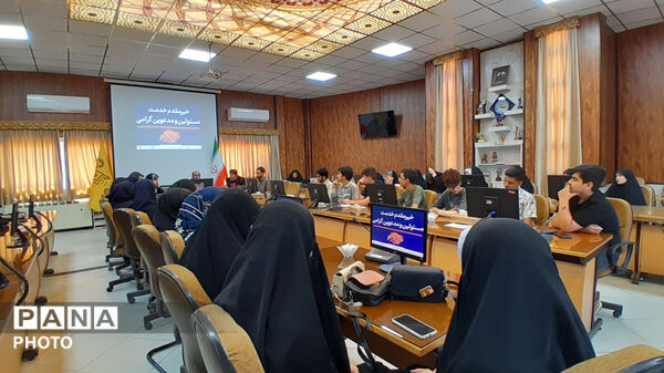 تجلیل از برگزیدگان استانی لیگ جت دانش‌آموزی ناحیه۴ 