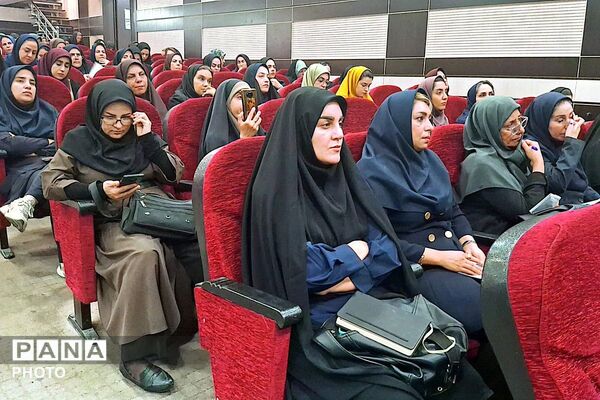 سالن شهید کافی شهریار میزبان کارگاه سنجش و ارزشیابی هوشمند   